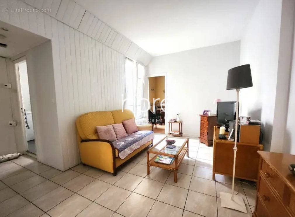 Appartement à PARIS-20E