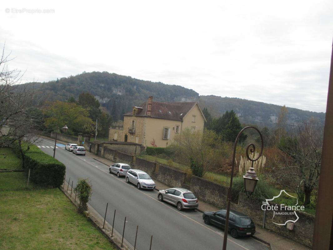 Appartement à LES EYZIES-DE-TAYAC-SIREUIL