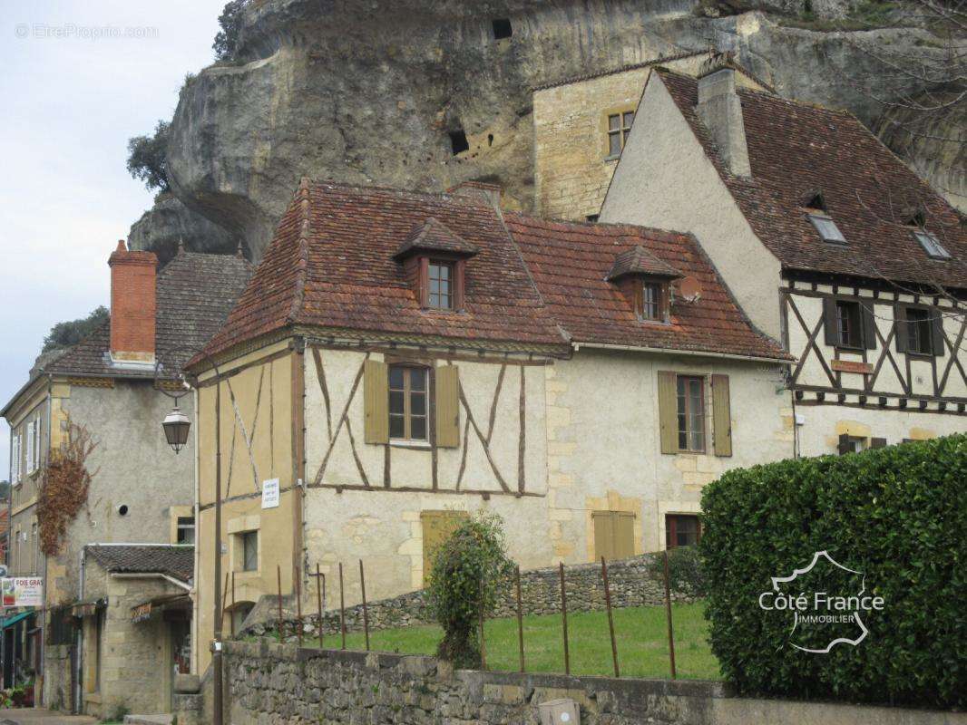 Appartement à LES EYZIES-DE-TAYAC-SIREUIL