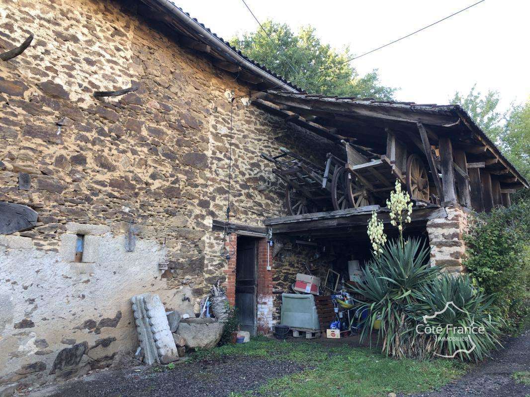 Maison à SAINT-ETIENNE-DE-MAURS