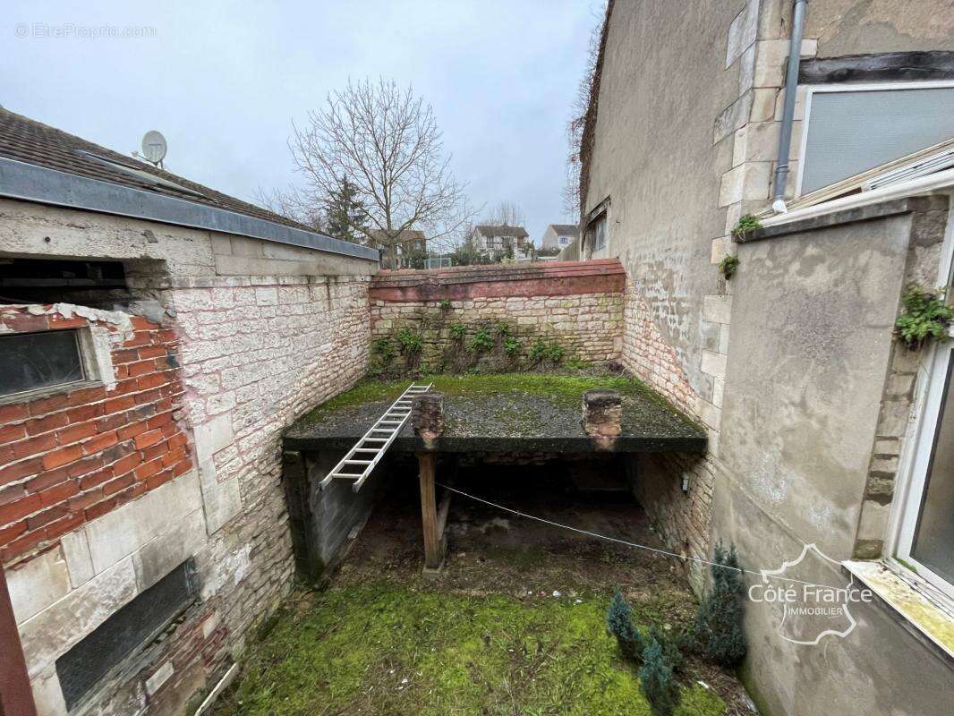 Maison à COURSON-LES-CARRIERES