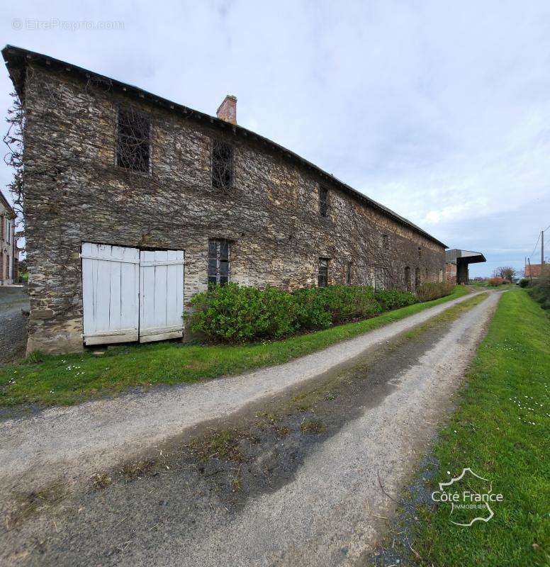 Maison à SAINTE-MARGUERITE-D&#039;ELLE