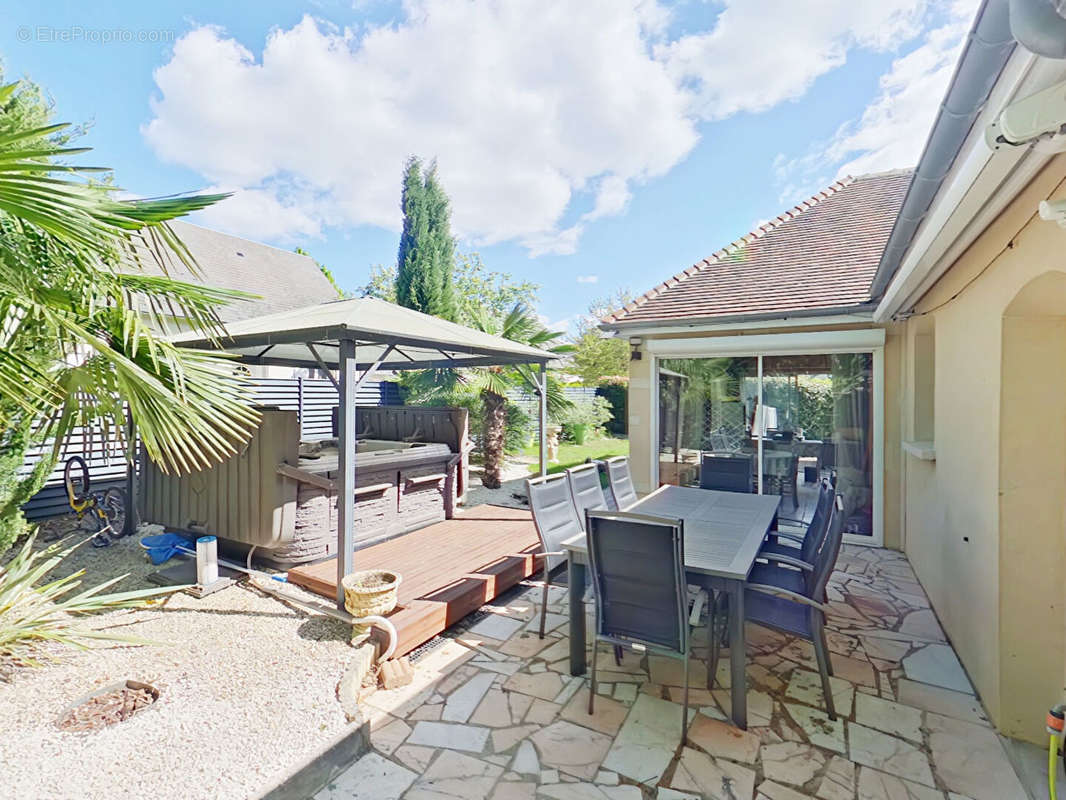 Maison à CHAMBRAY-LES-TOURS