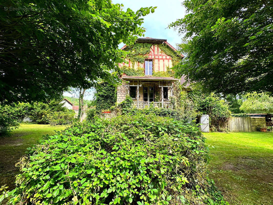 Maison à CHEVREUSE