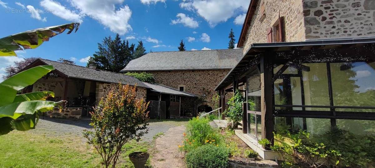 Maison à AUBIN