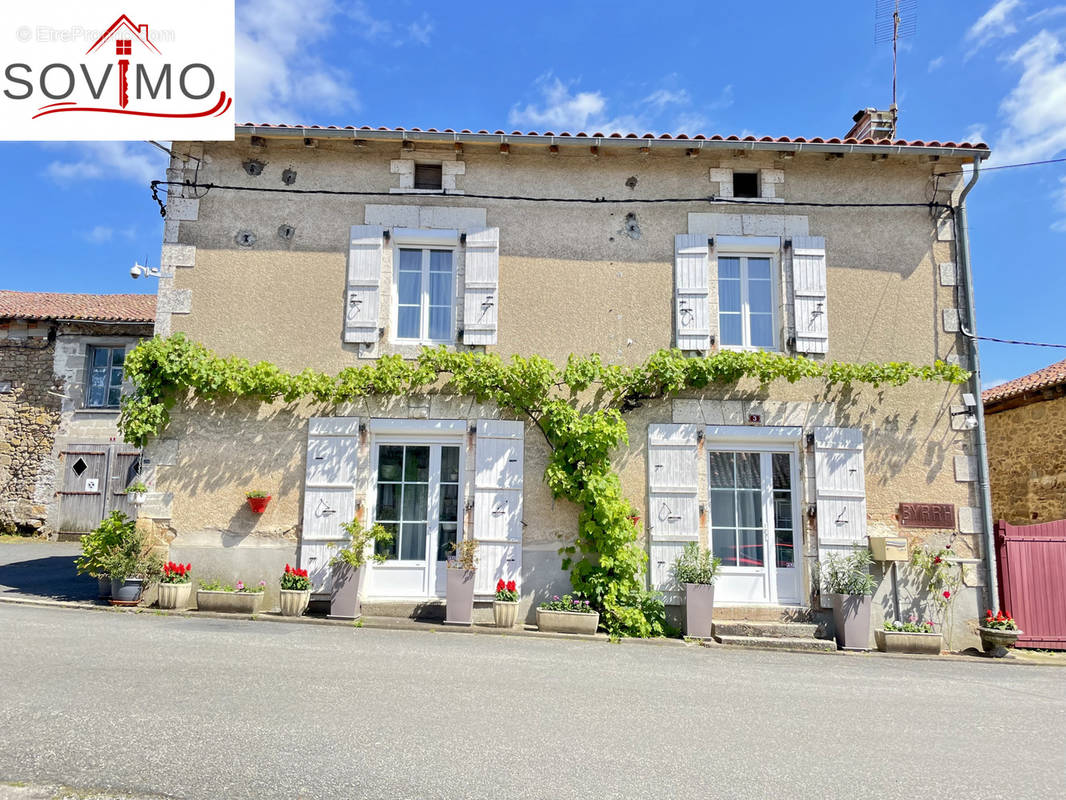 Maison à BRILLAC