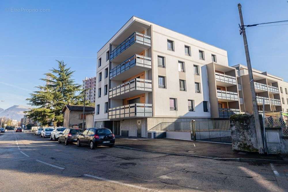 Appartement à ECHIROLLES