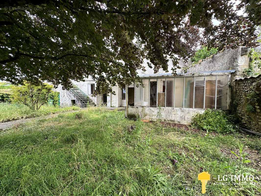 Maison à MORTAGNE-SUR-GIRONDE