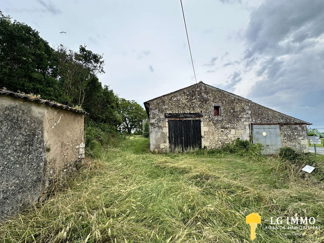 Maison à MORTAGNE-SUR-GIRONDE