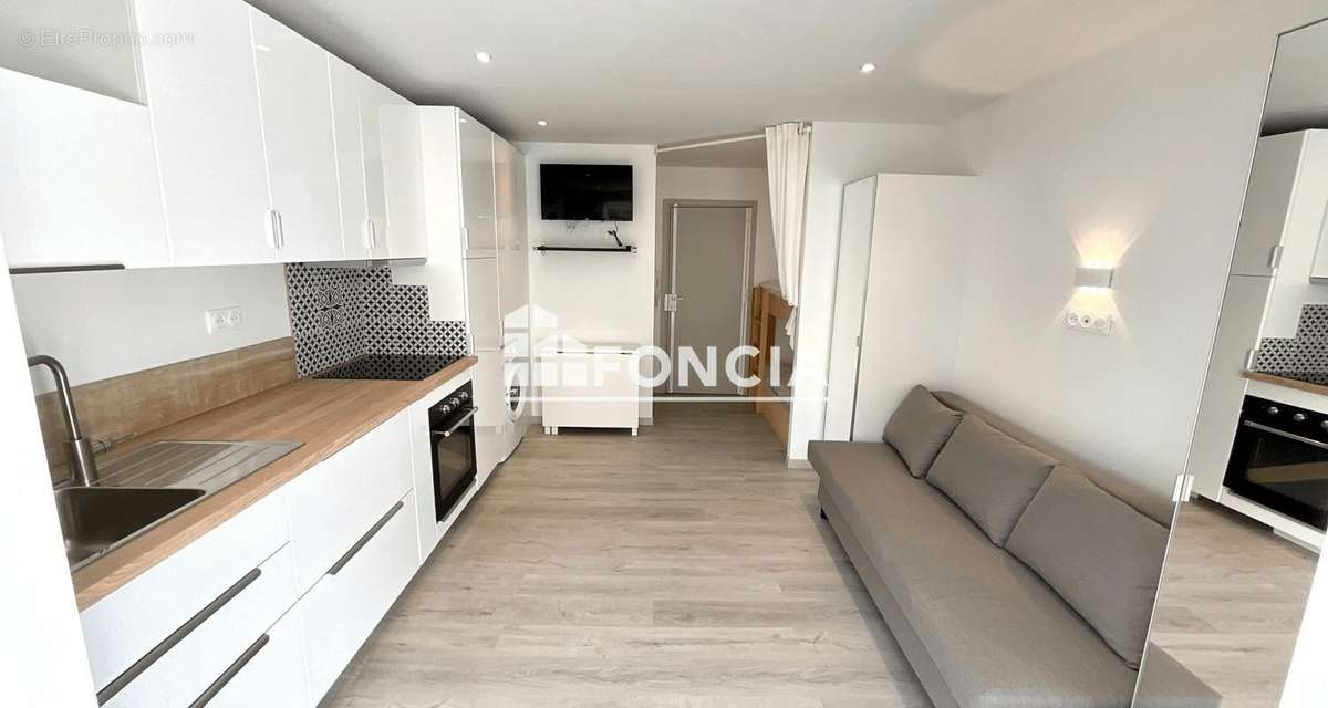 Appartement à SAINT-CYR-SUR-MER