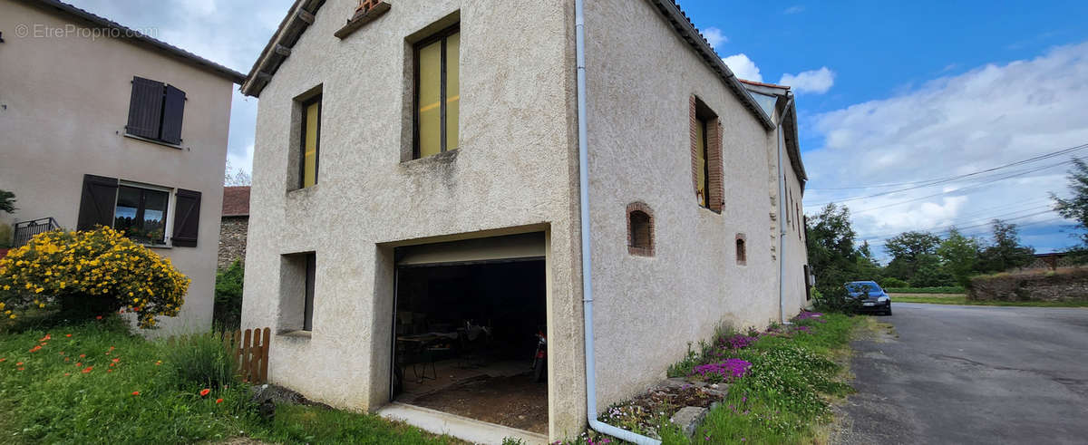 Maison à ALMAYRAC