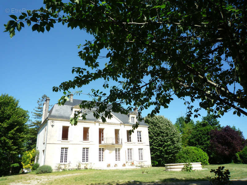 Maison à COGNAC