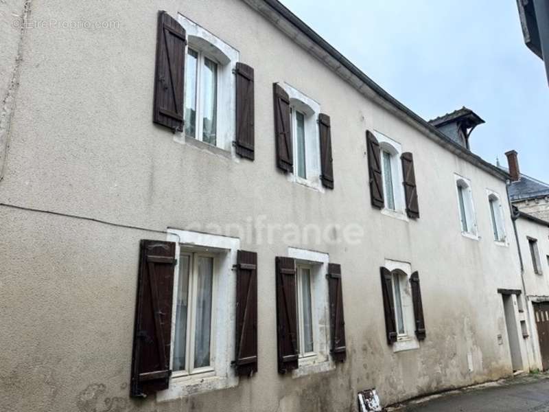 Maison à SAINT-BRIS-LE-VINEUX