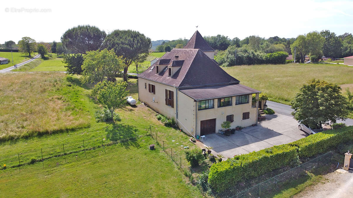 Maison à MARQUAY