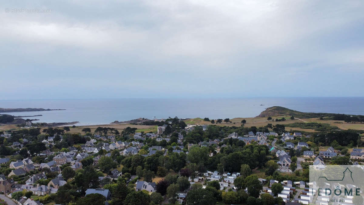 Terrain à SAINT-BRIAC-SUR-MER