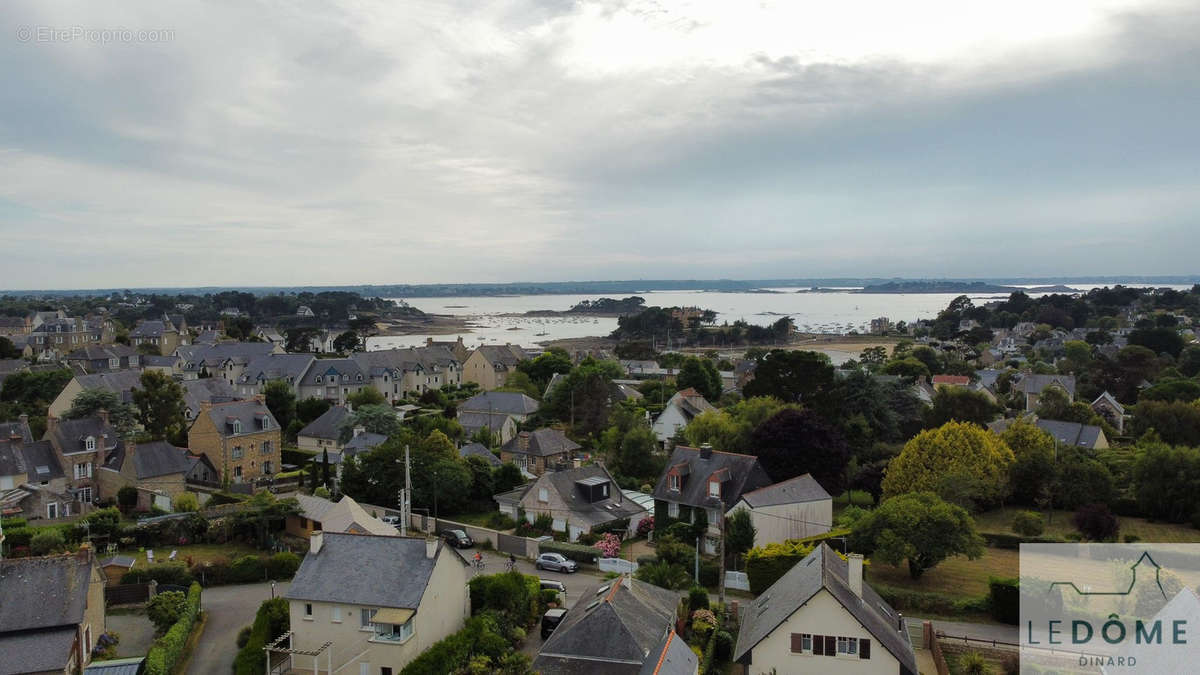 Terrain à SAINT-BRIAC-SUR-MER