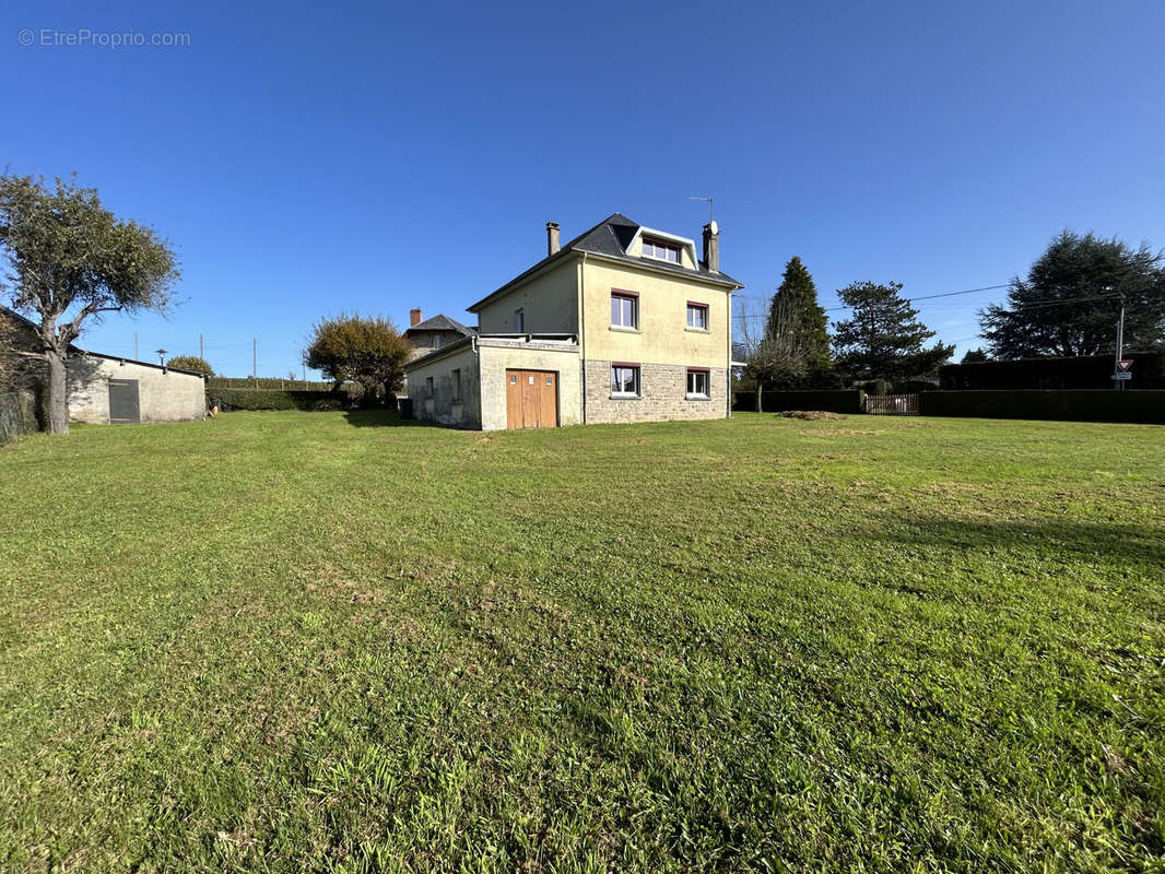 Maison à CHAMBOULIVE