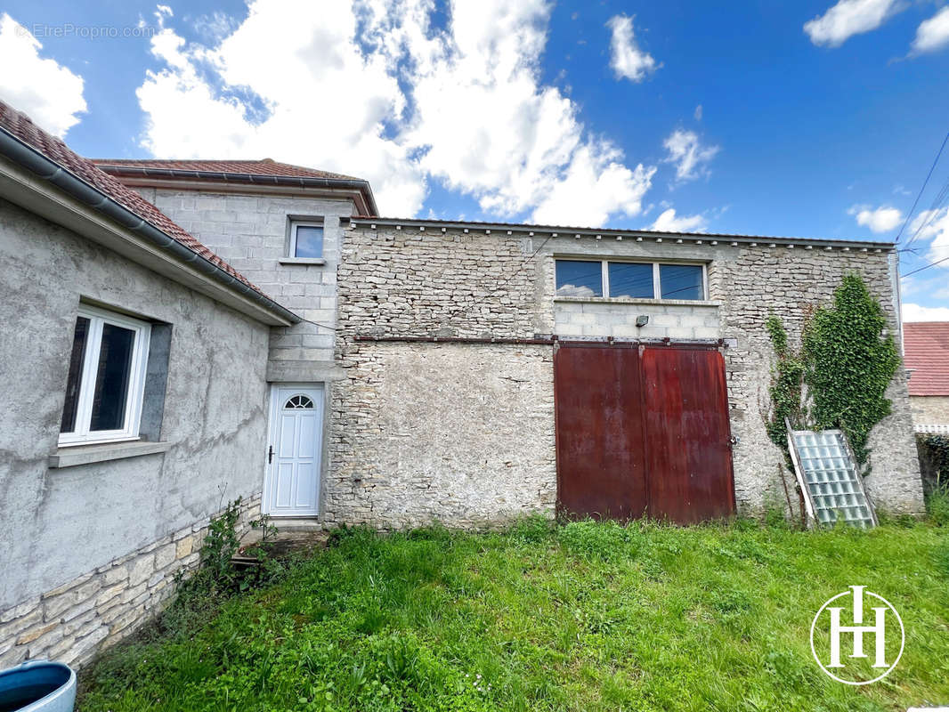 Maison à SAINT-AIGNAN-DES-NOYERS