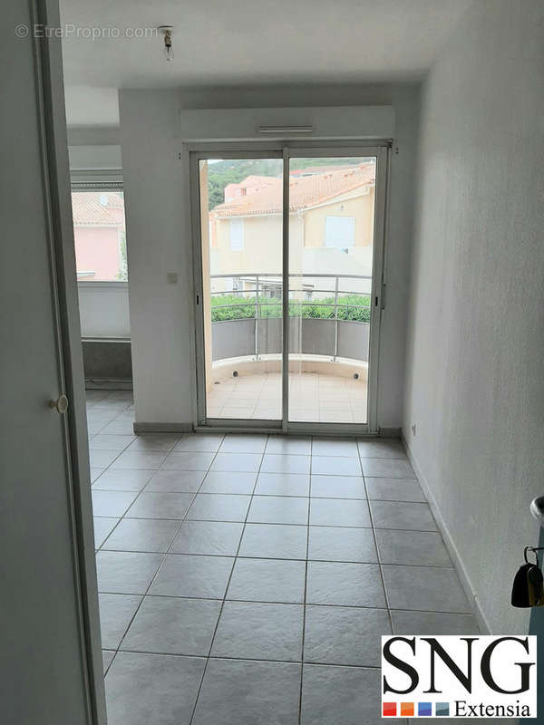 ENTREE - Appartement à SETE