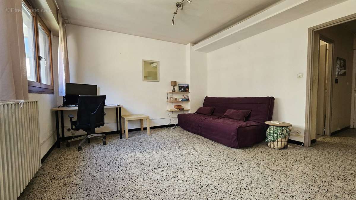 Appartement à MARSEILLE-3E