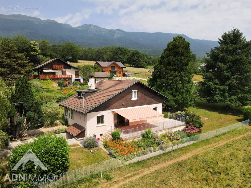 Maison à THOIRY