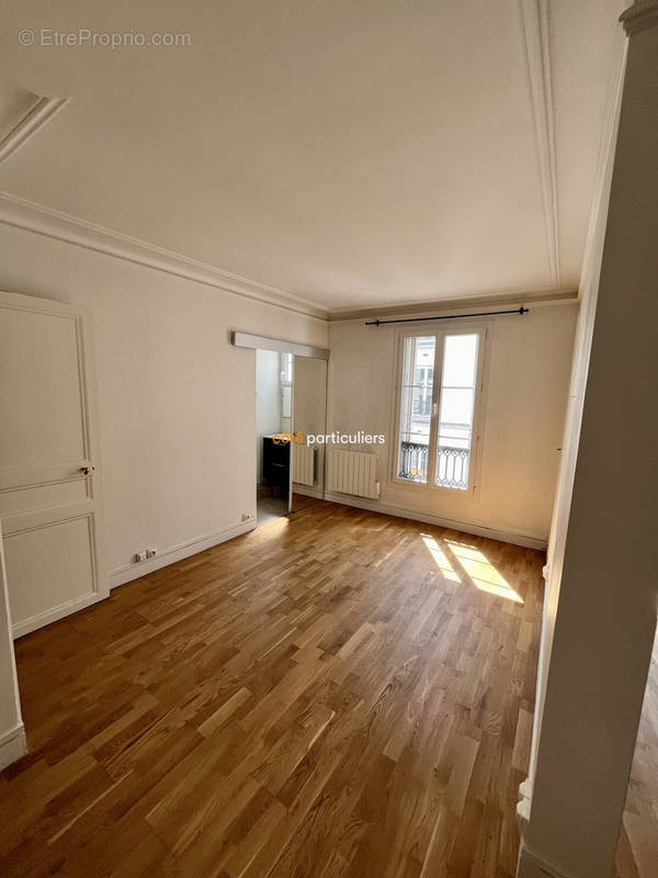 Appartement à PARIS-10E