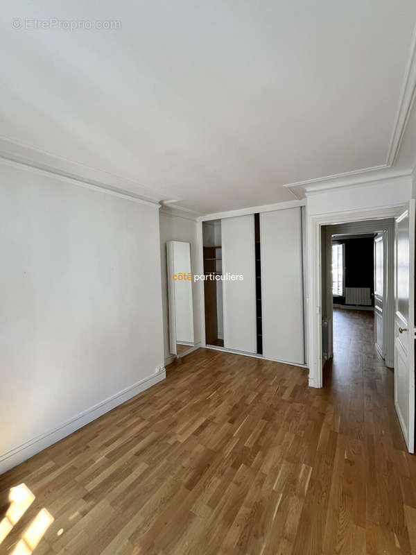 Appartement à PARIS-10E