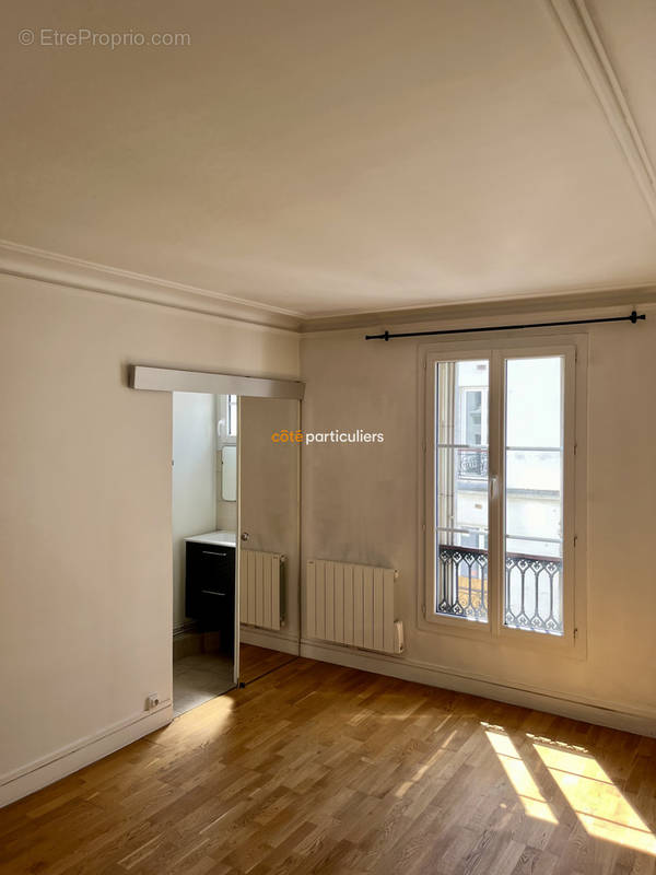 Appartement à PARIS-10E