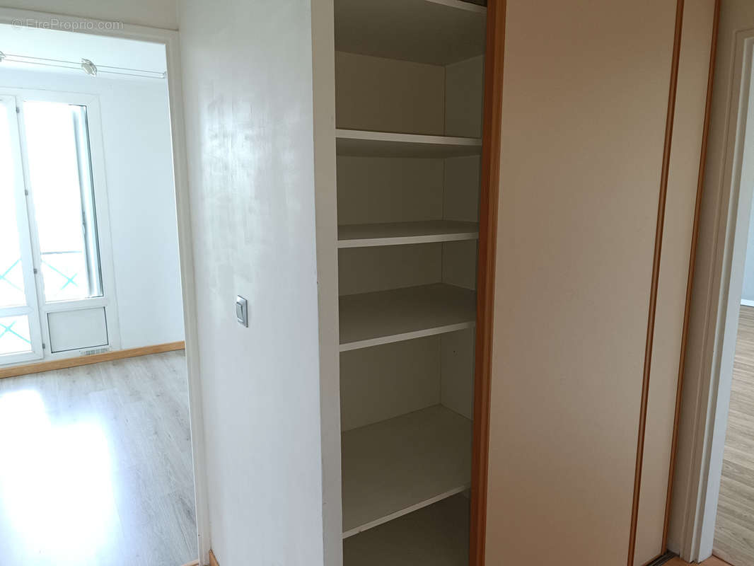 Appartement à MONTIGNY-LE-BRETONNEUX