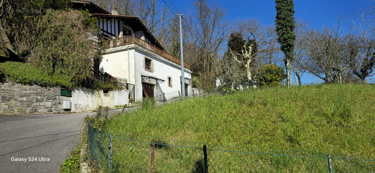 Maison à BIRIATOU