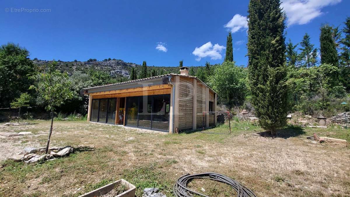 Maison à SAINT-SATURNIN-LES-APT