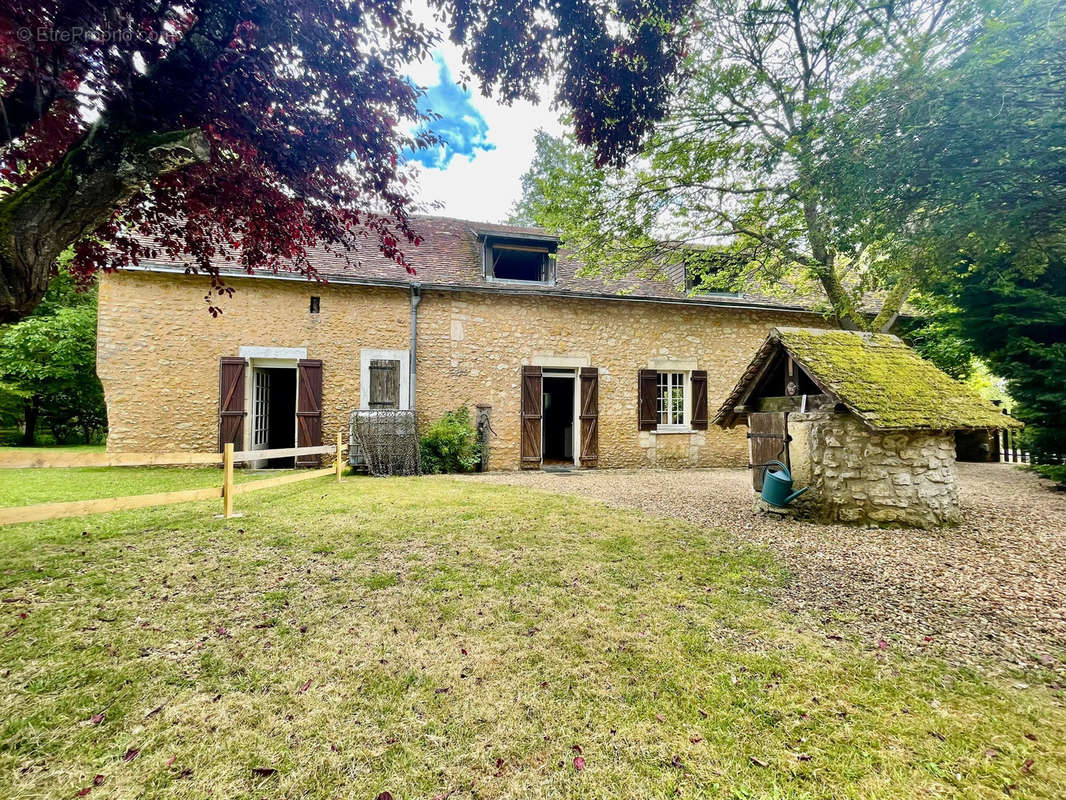 Maison à NOYEN-SUR-SARTHE