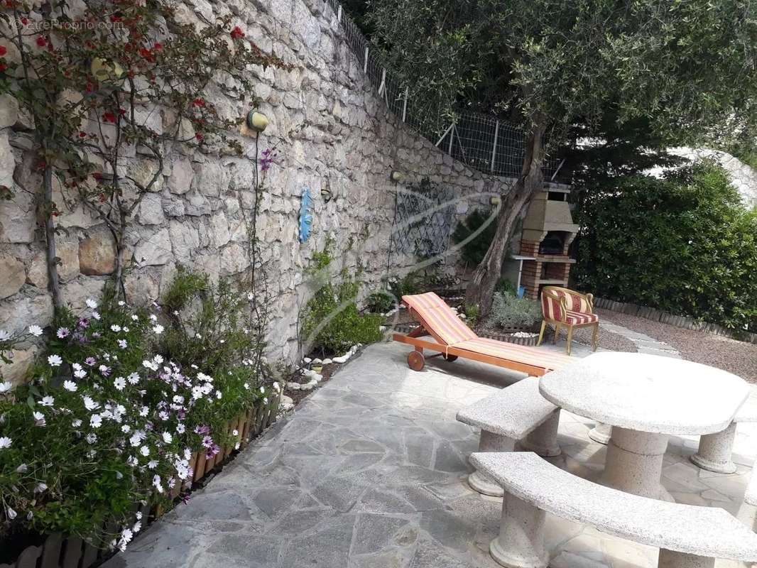 Appartement à ROQUEBRUNE-CAP-MARTIN