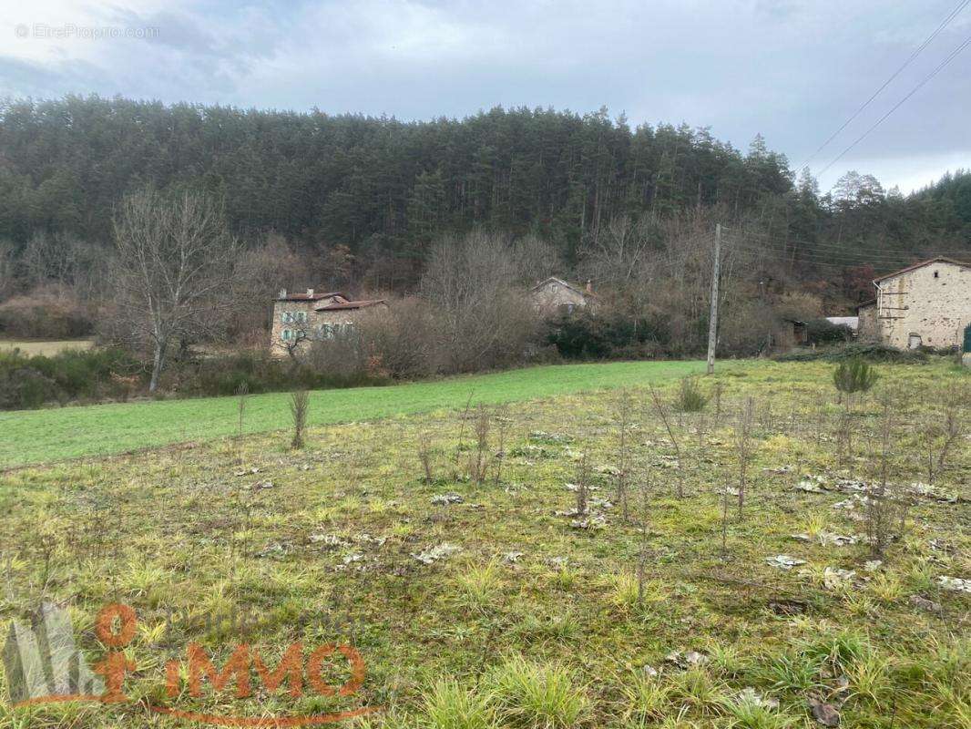 Terrain à SAINT-MAURICE-DE-LIGNON