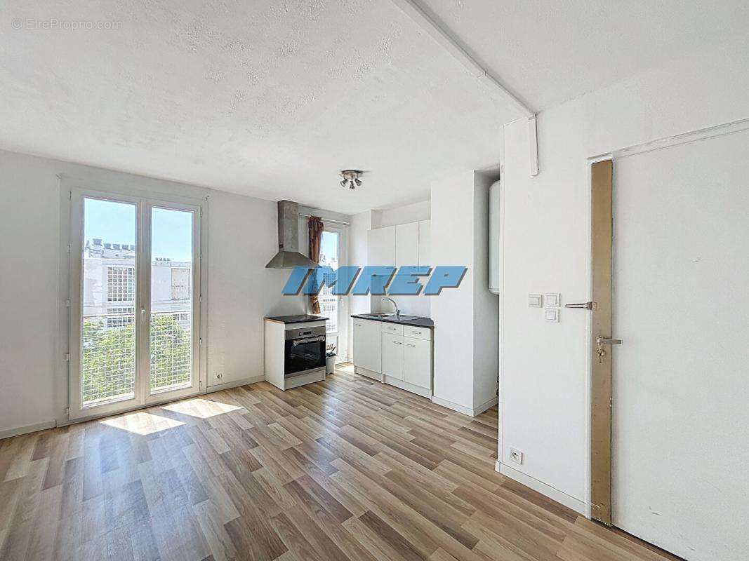 Appartement à MARSEILLE-9E