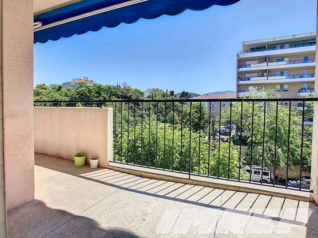 Appartement à MARSEILLE-9E