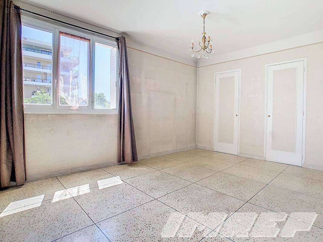 Appartement à MARSEILLE-9E