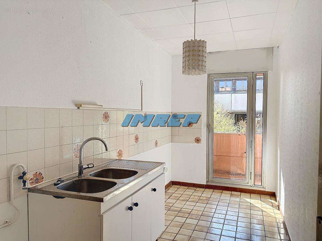 Appartement à MARSEILLE-8E