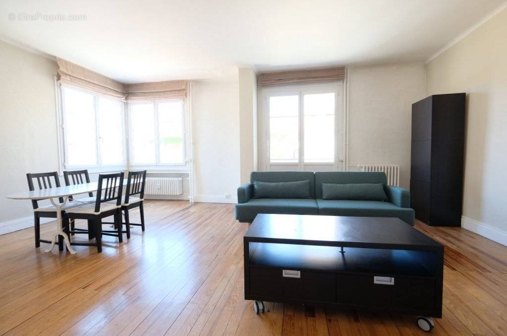 Appartement à SAINT-ETIENNE