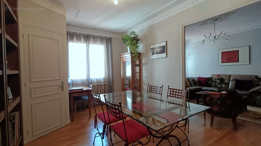 Appartement à SAINT-ETIENNE