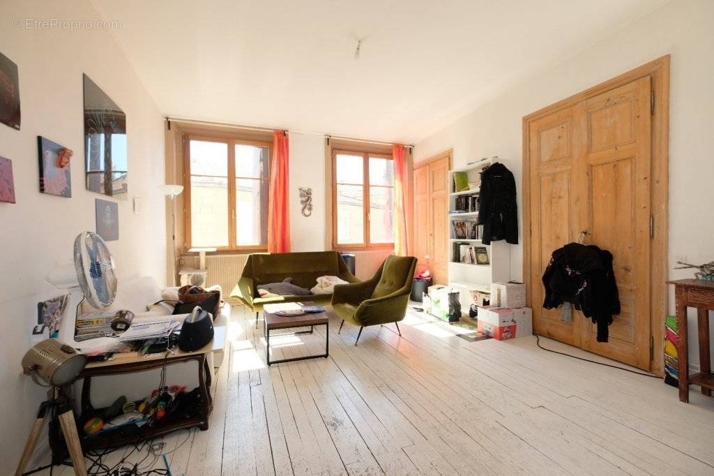 Appartement à SAINT-ETIENNE