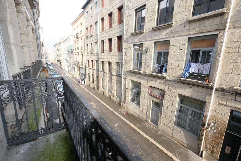 Appartement à SAINT-ETIENNE