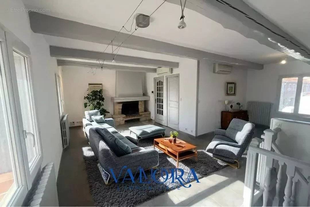 Appartement à MARSEILLE-9E