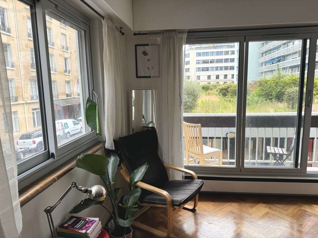 Appartement à PARIS-15E