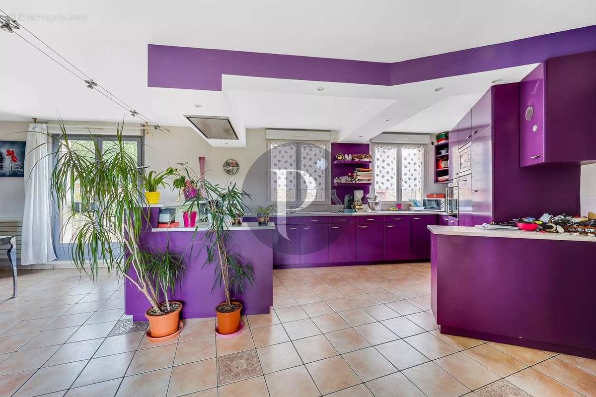 Appartement à VERRIERES-LE-BUISSON