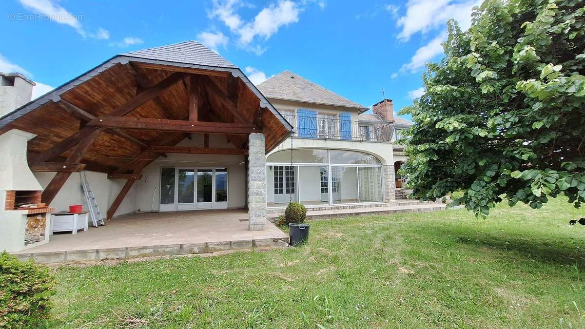 covered terrace - Maison à BIZE