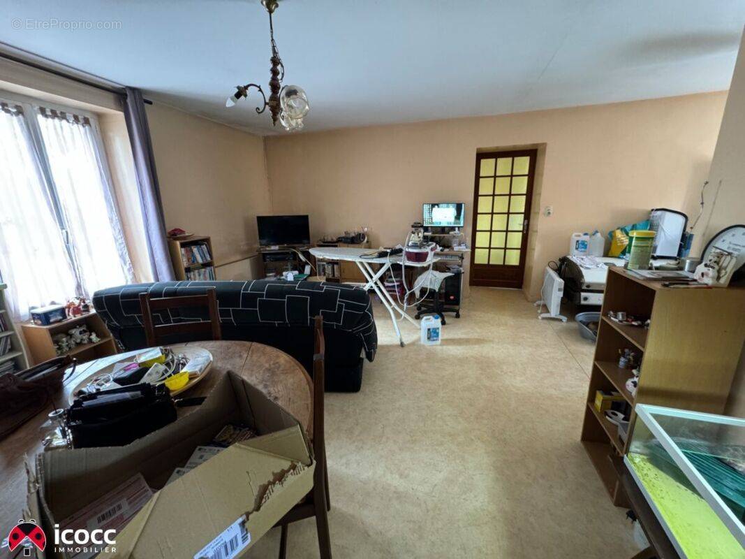 Appartement à SAINTE-GEMME-LA-PLAINE