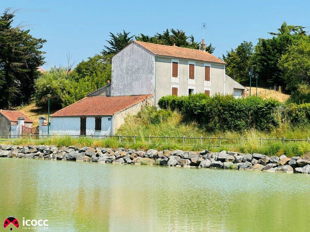 Maison à SAINT-MICHEL-EN-L&#039;HERM