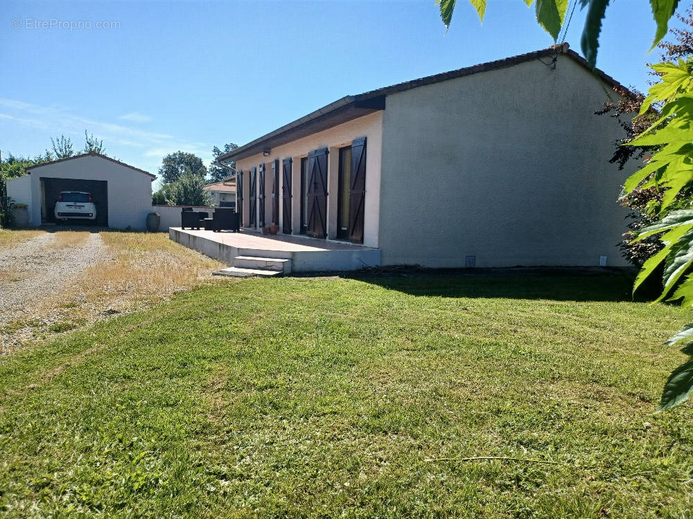 Maison à BONREPOS-SUR-AUSSONNELLE