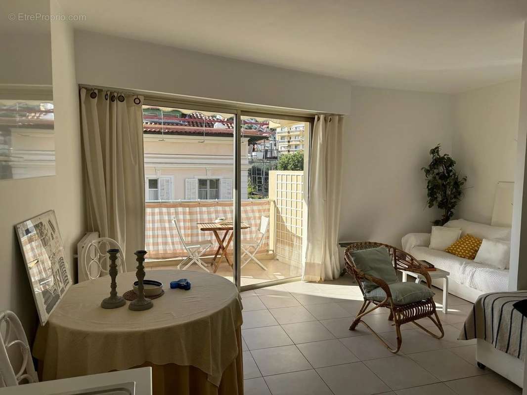 Appartement à BEAULIEU-SUR-MER